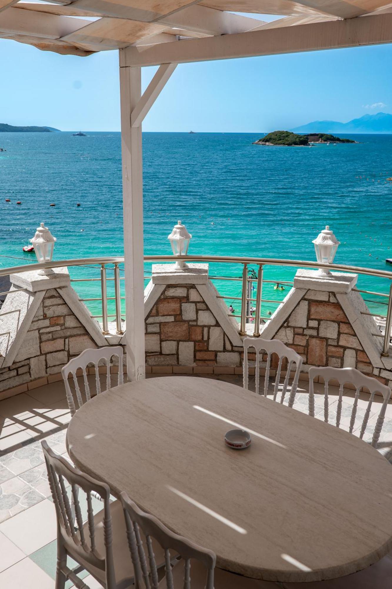 Hotel Castle Ksamil Eksteriør bilde